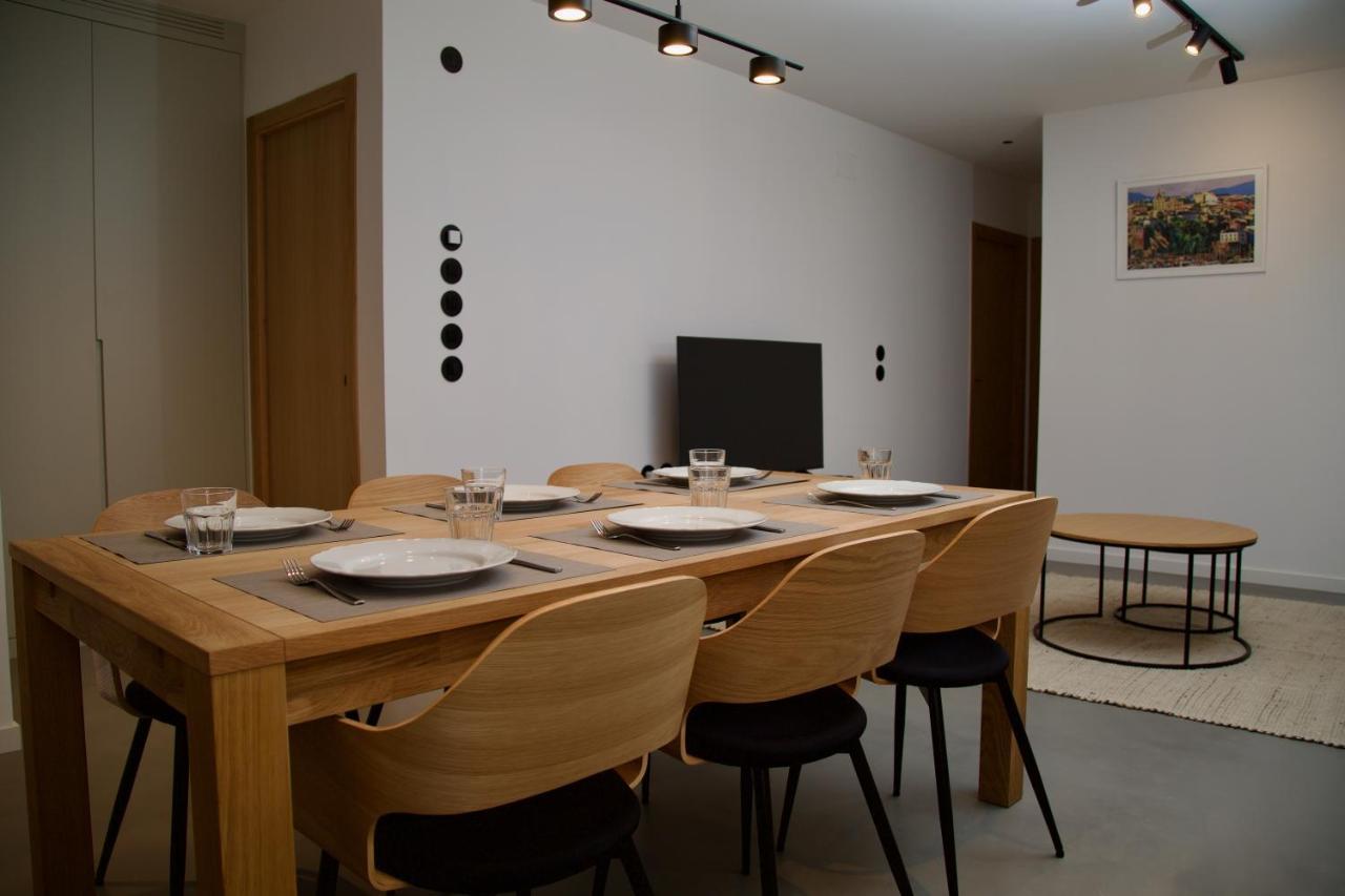 Suite 101 - 2 Bedroom Suite At Amando Perez Suites Ribadeo Buitenkant foto