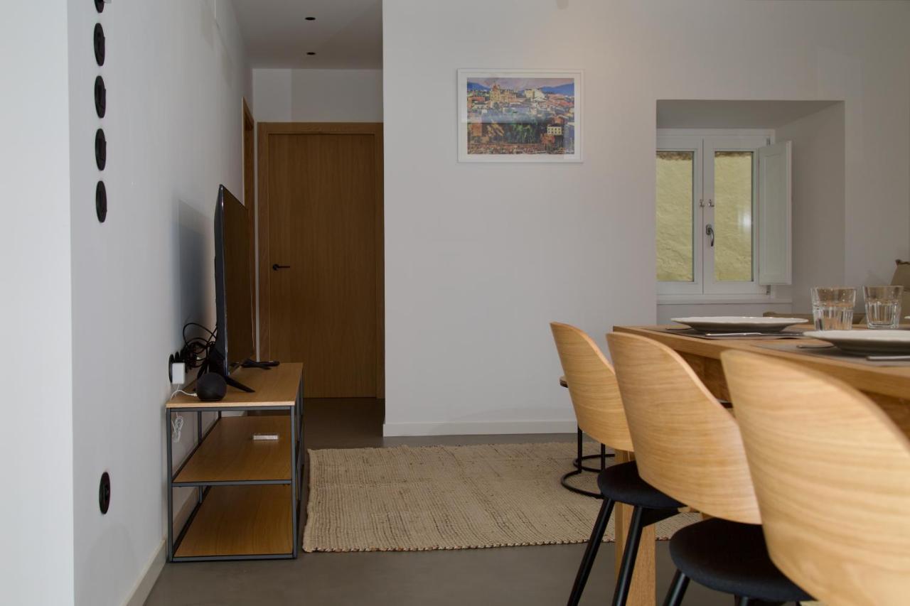 Suite 101 - 2 Bedroom Suite At Amando Perez Suites Ribadeo Buitenkant foto