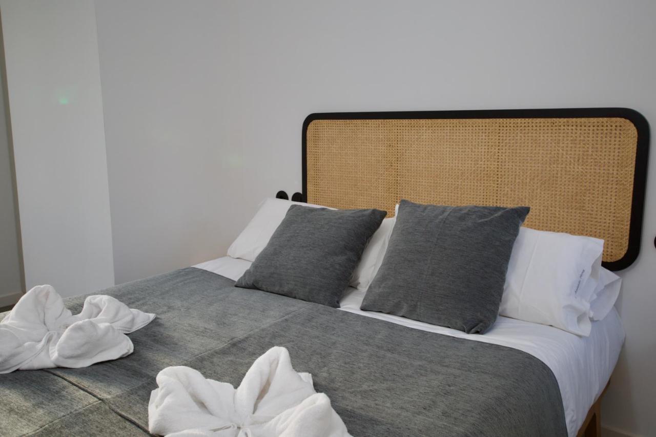 Suite 101 - 2 Bedroom Suite At Amando Perez Suites Ribadeo Buitenkant foto