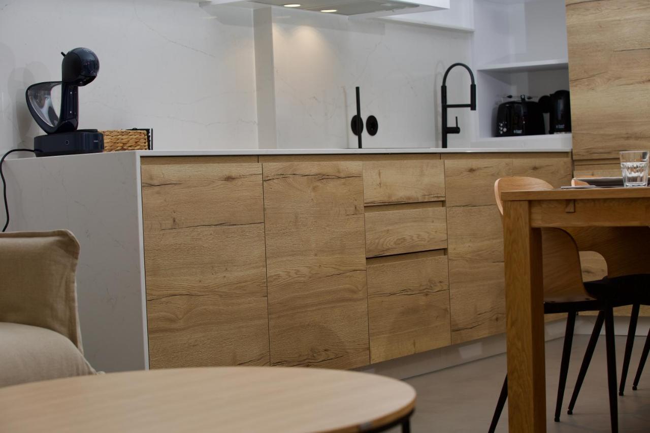 Suite 101 - 2 Bedroom Suite At Amando Perez Suites Ribadeo Buitenkant foto