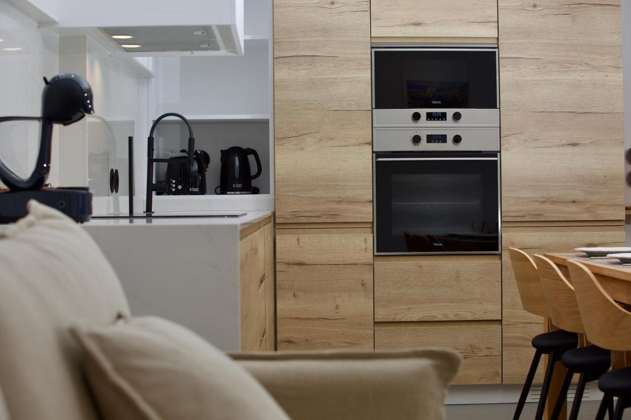 Suite 101 - 2 Bedroom Suite At Amando Perez Suites Ribadeo Buitenkant foto